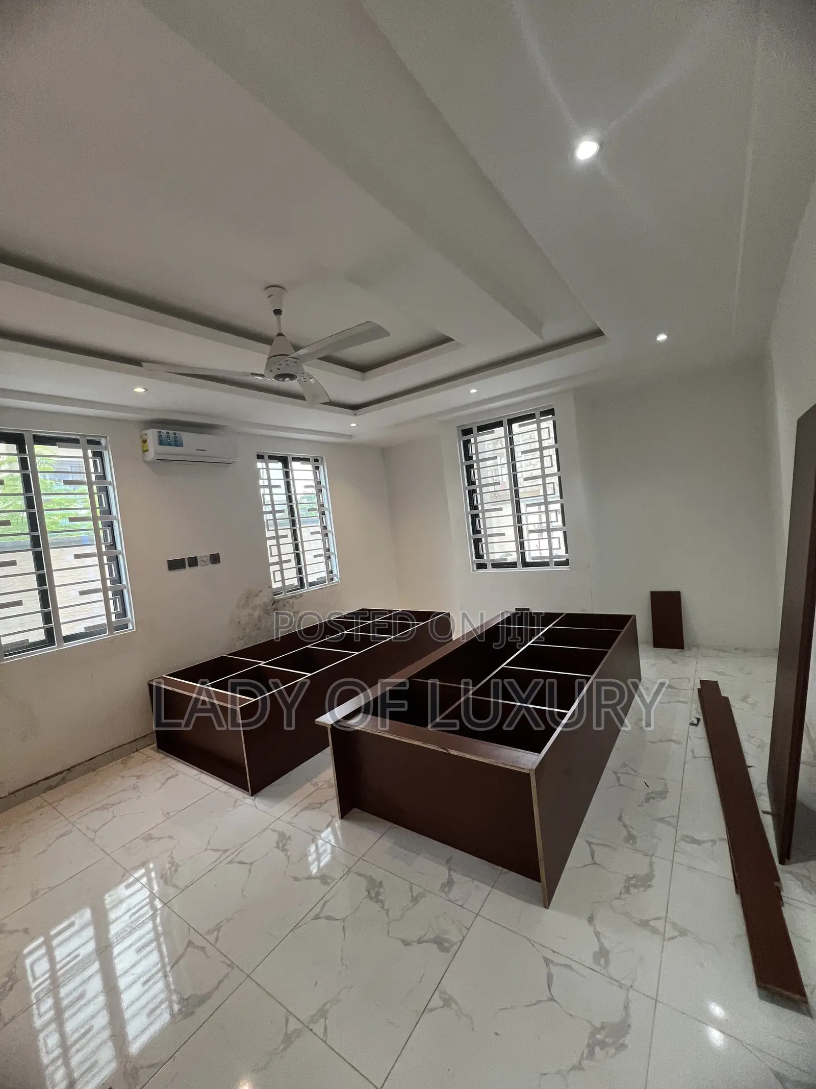 Mini Flat in Lady Of Luxury Real, Olebu for sale