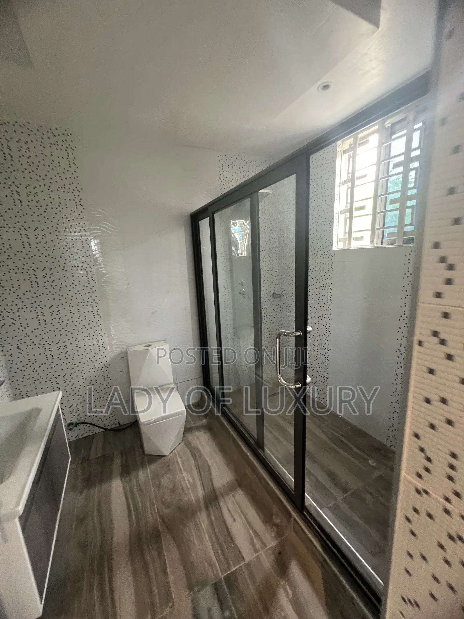 Mini Flat in Lady Of Luxury Real, Olebu for sale
