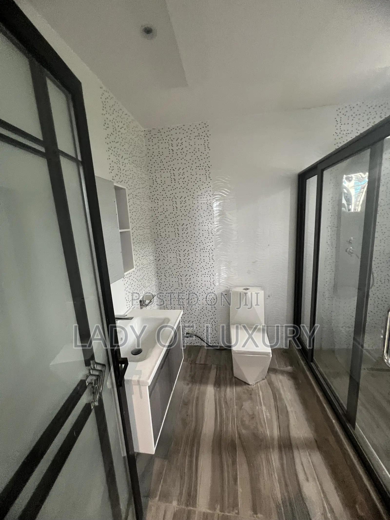 Mini Flat in Lady Of Luxury Real, Olebu for sale