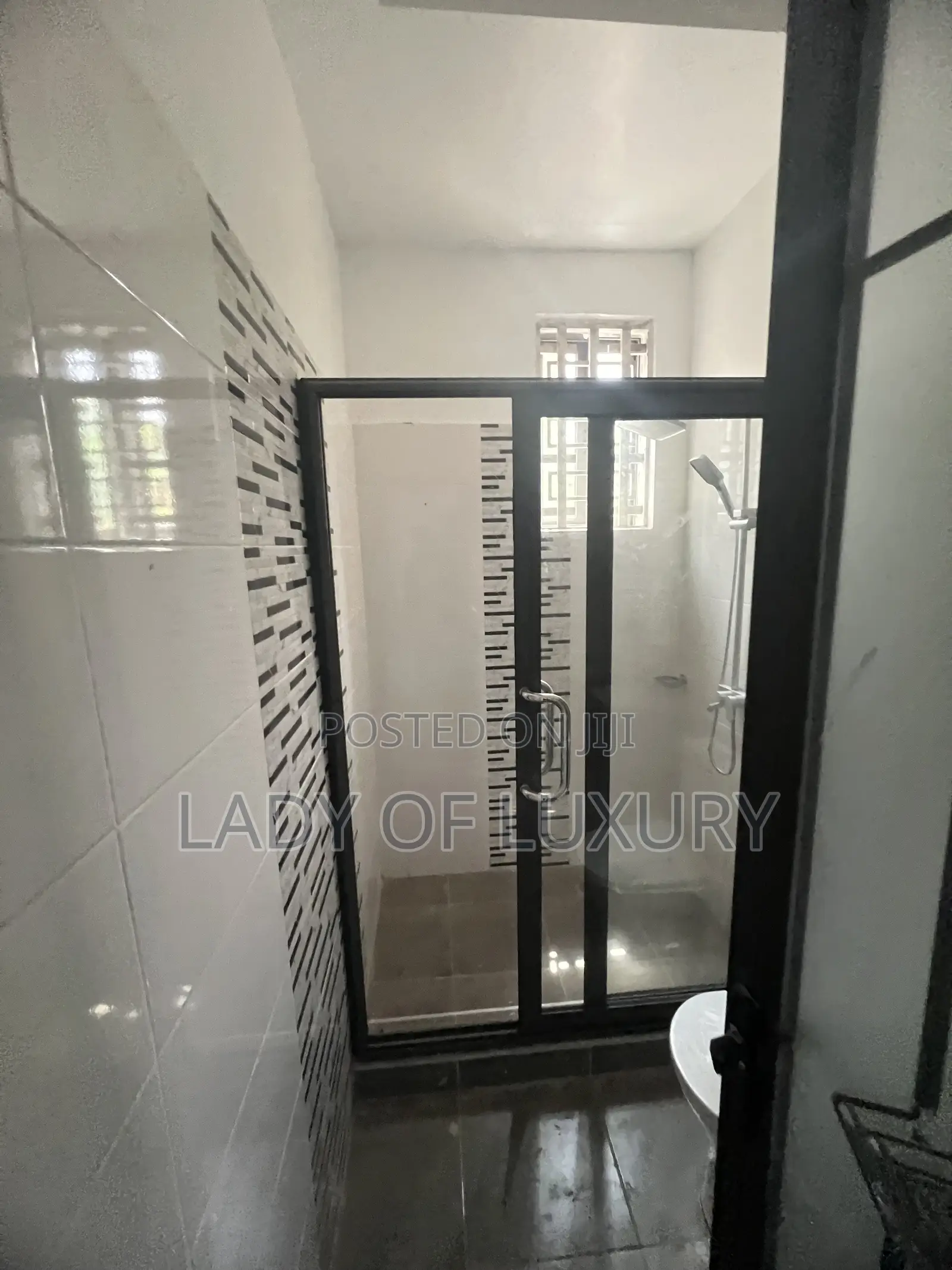 Mini Flat in Lady Of Luxury Real, Olebu for sale
