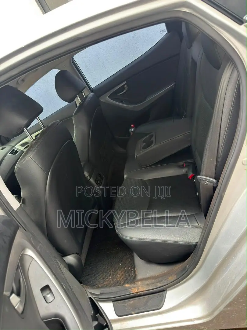 Hyundai Avante 2015 Silver