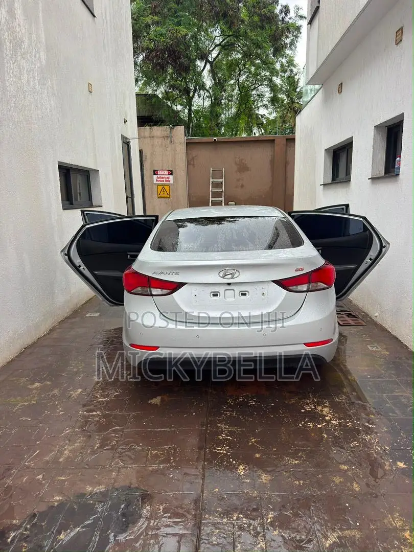 Hyundai Avante 2015 Silver