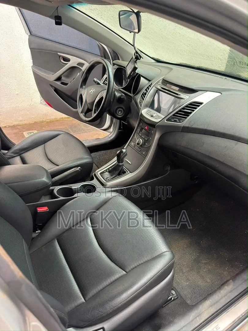 Hyundai Avante 2015 Silver