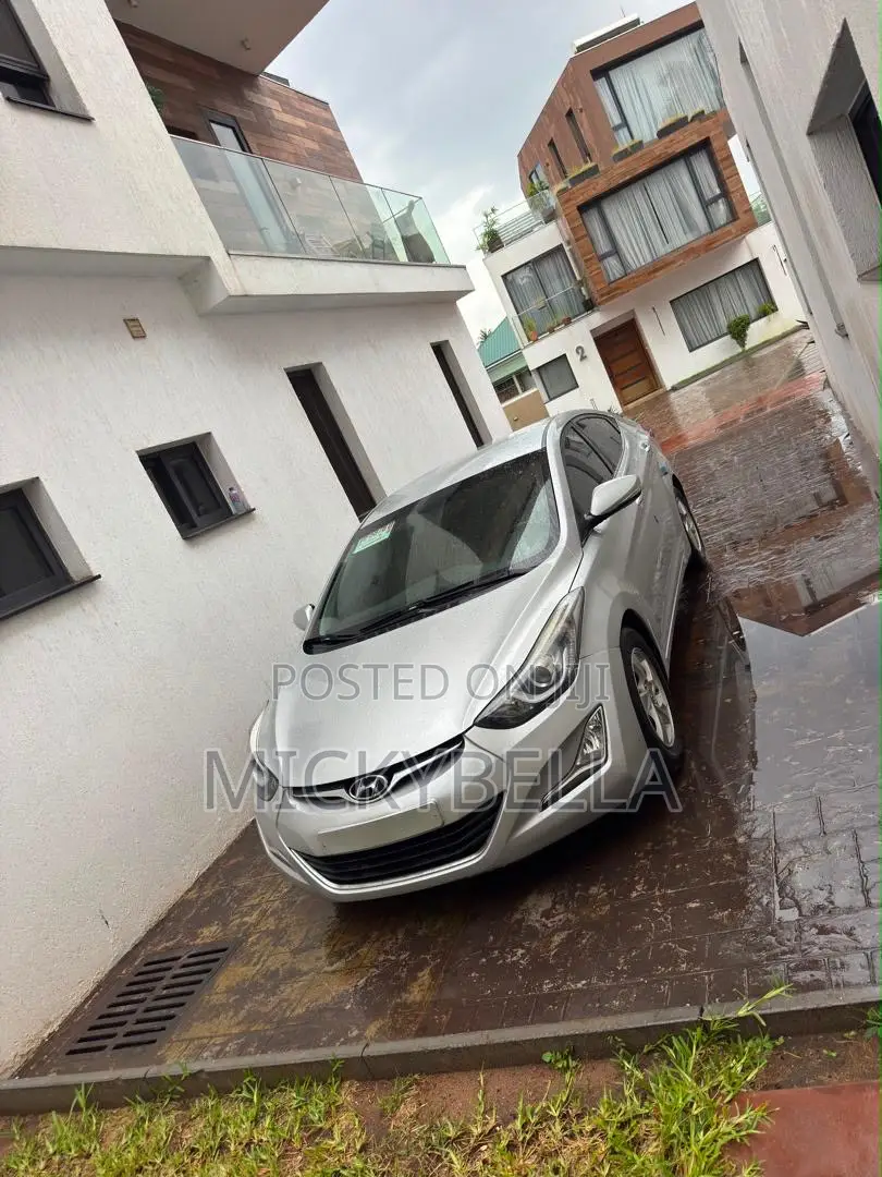 Hyundai Avante 2015 Silver