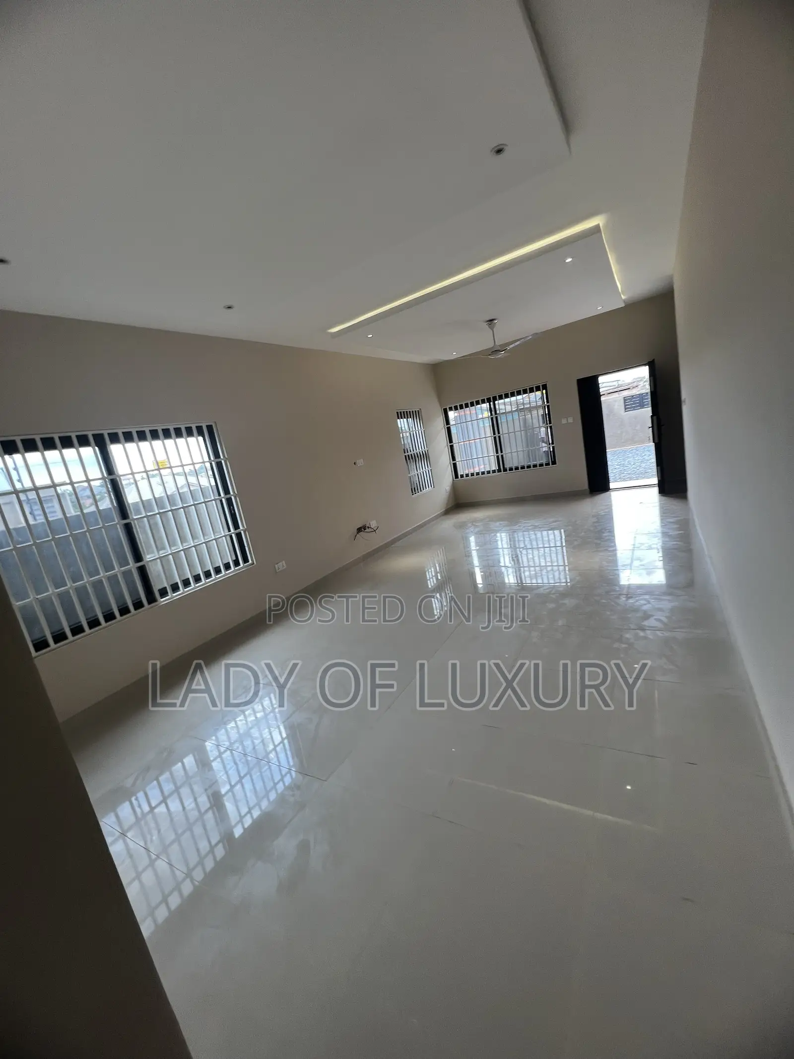 Mini Flat in Lady Of Luxury Real, Olebu for rent