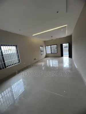Mini Flat in Lady Of Luxury Real, Olebu for rent