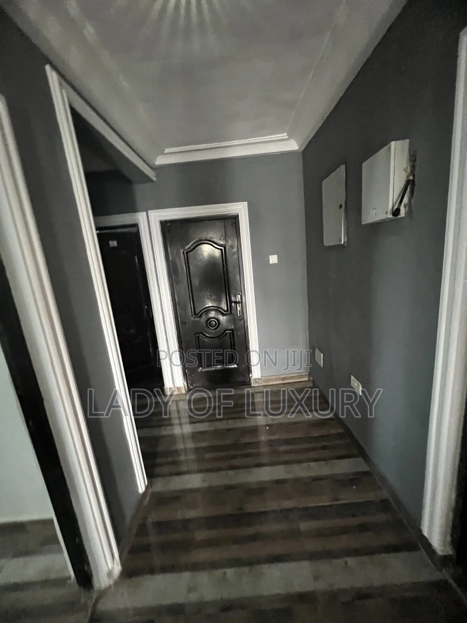 6bdrm Mansion in Lady Of Luxury Real, Olebu for sale