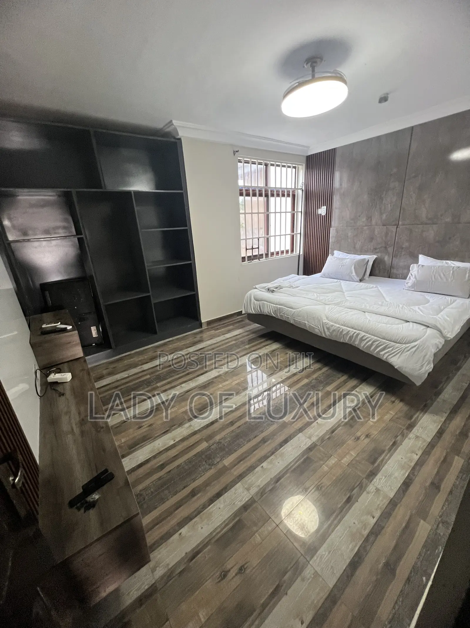 6bdrm Mansion in Lady Of Luxury Real, Olebu for sale