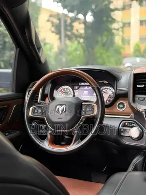 Dodge RAM 2022 White