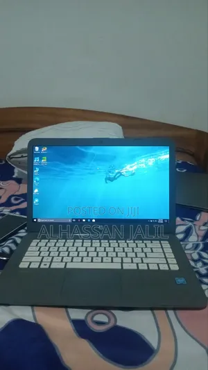 Laptop HP EliteBook 1050 G1 6GB HDD+SSD 40GB