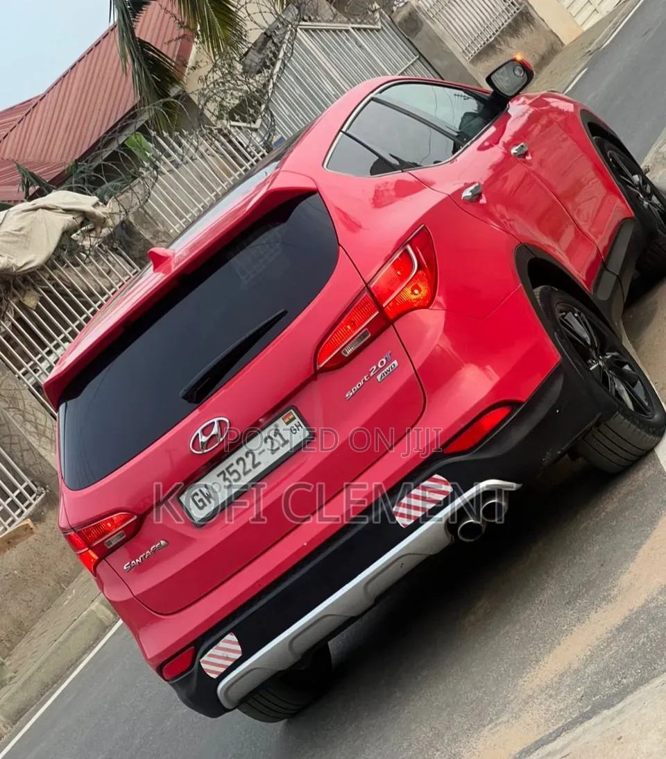 Hyundai Santa Fe 2016 Red