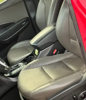Hyundai Santa Fe 2016 Red