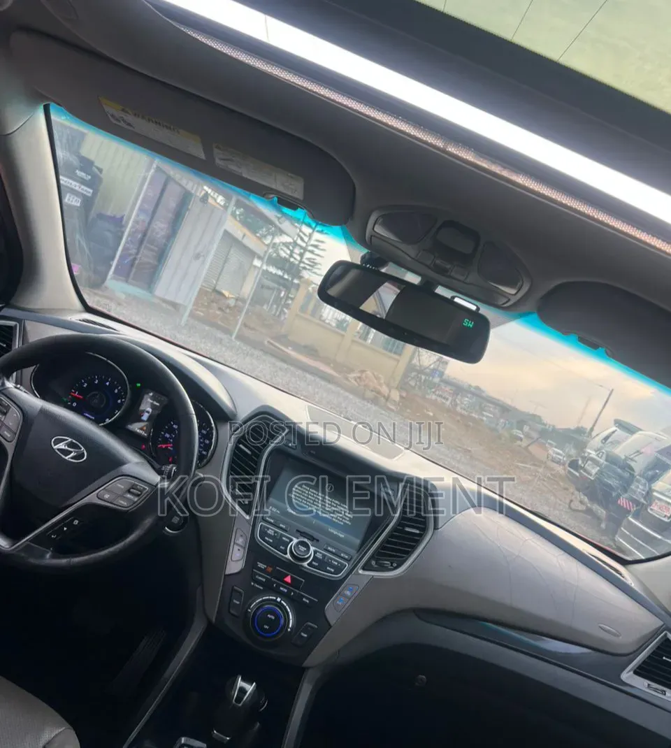 Hyundai Santa Fe 2016 Red