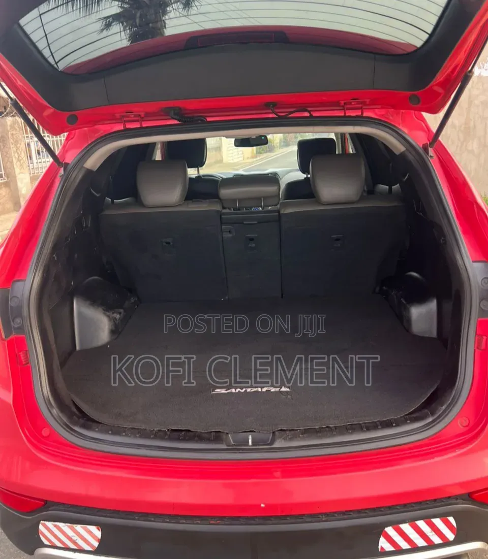 Hyundai Santa Fe 2016 Red