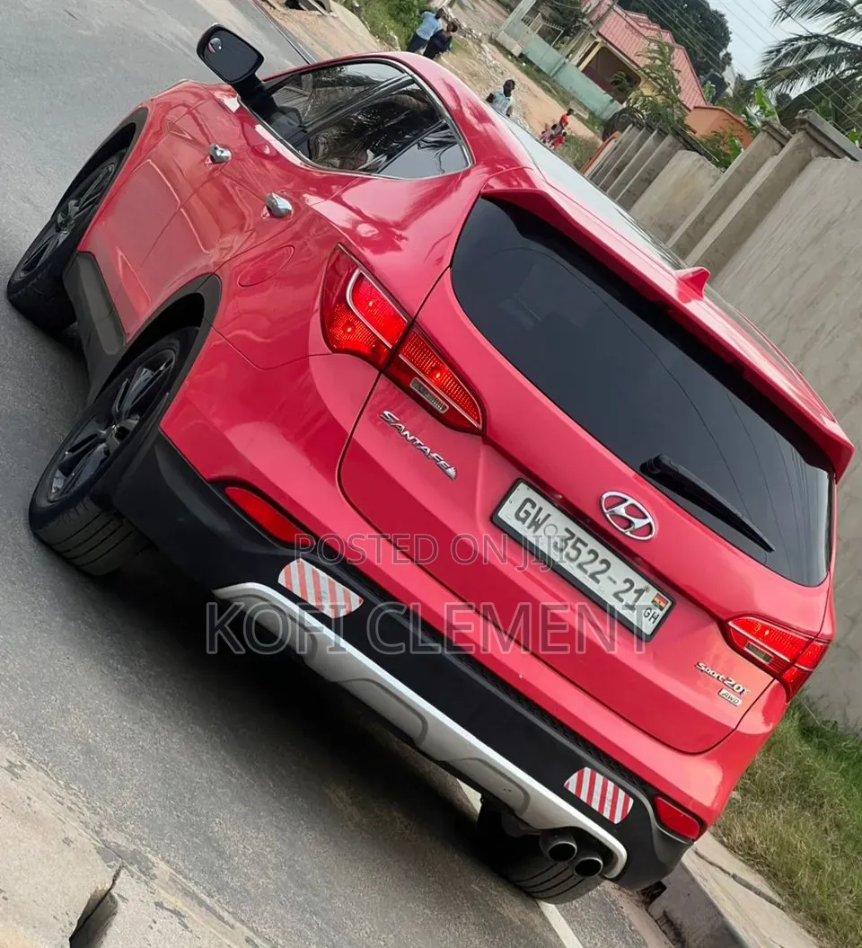 Hyundai Santa Fe 2016 Red