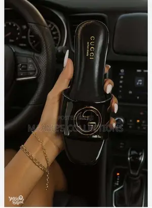 Women’S Gucci Blondie Patent Leather Sandals ( It Comes With a Box)
