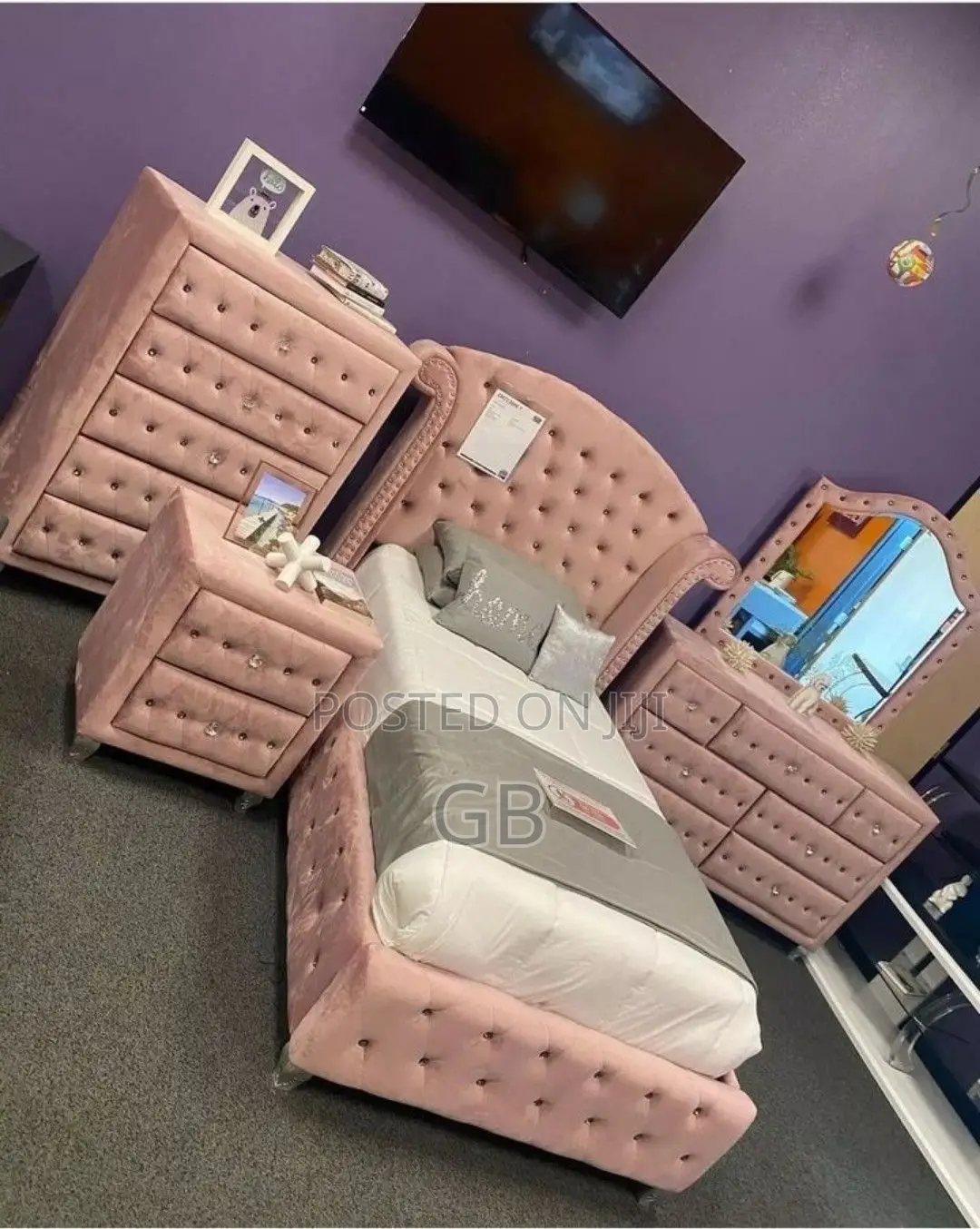 Luxury Full Set Bed