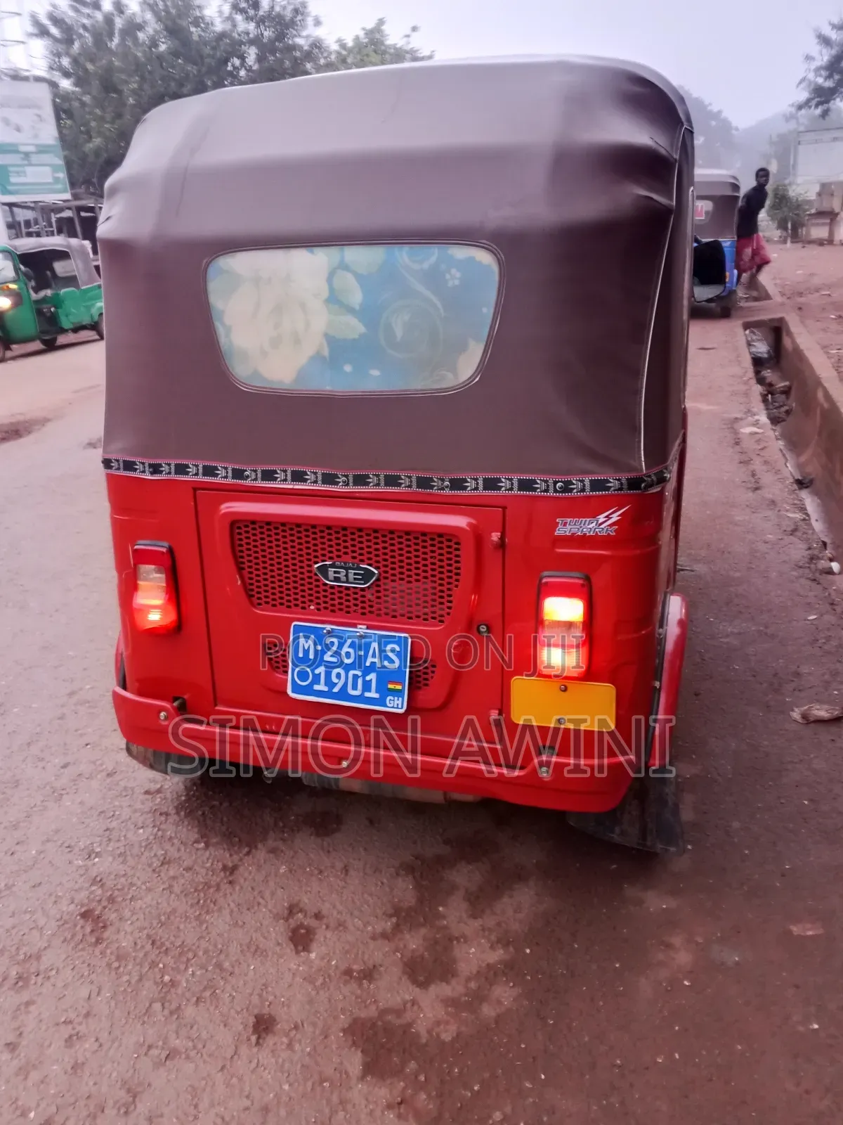 Bajaj RE 2026 Red