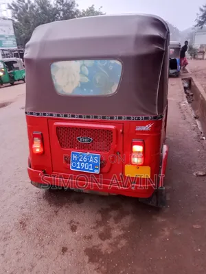 Bajaj RE 2026 Red
