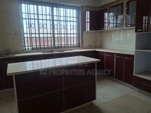 Furnished 5bdrm Mansion in B2 Properties Agency, Kumasi Metropolitan