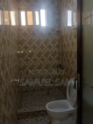 3bdrm House in Tema Community 11 for rent