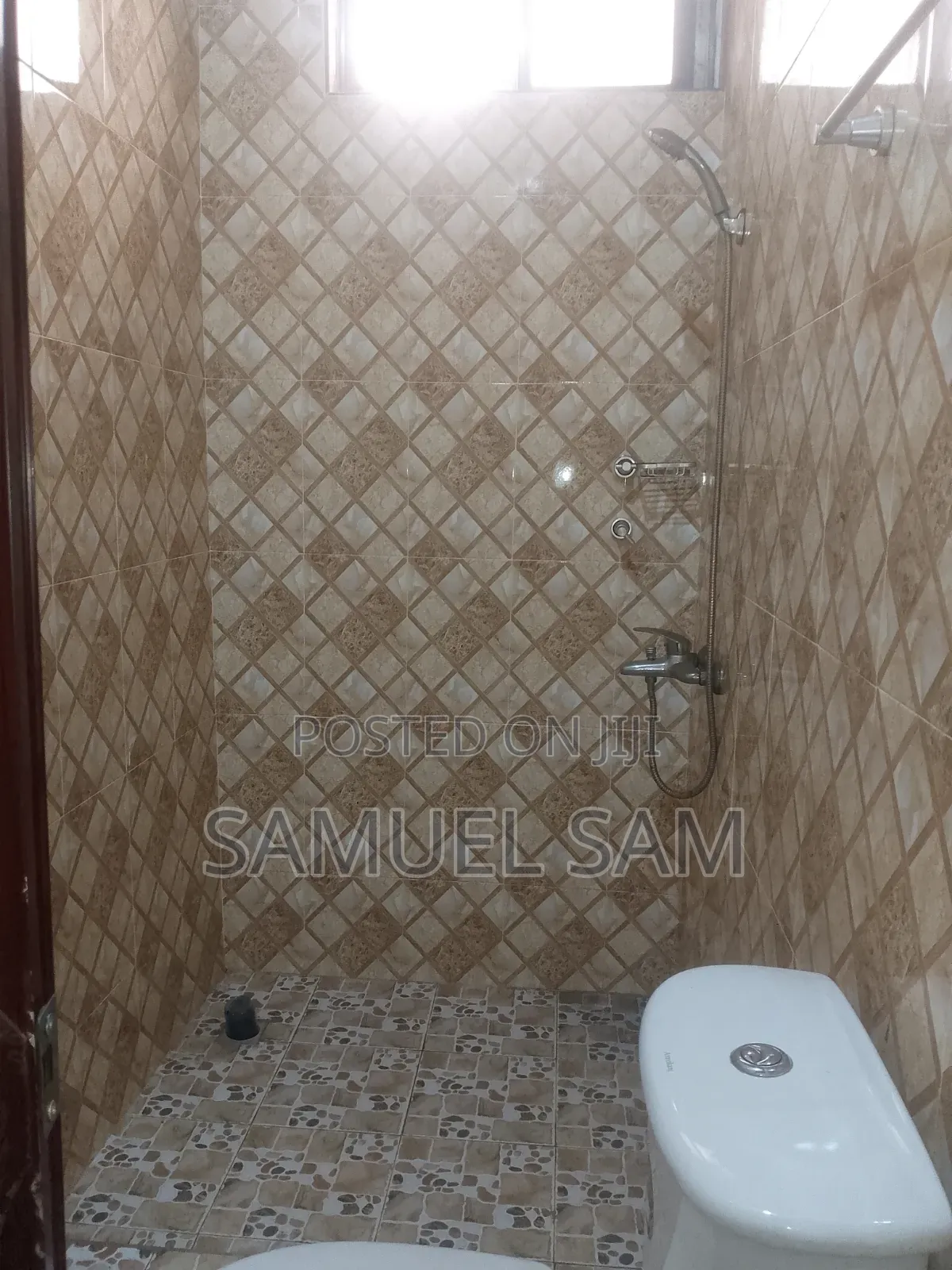 3bdrm House in Tema Community 11 for rent