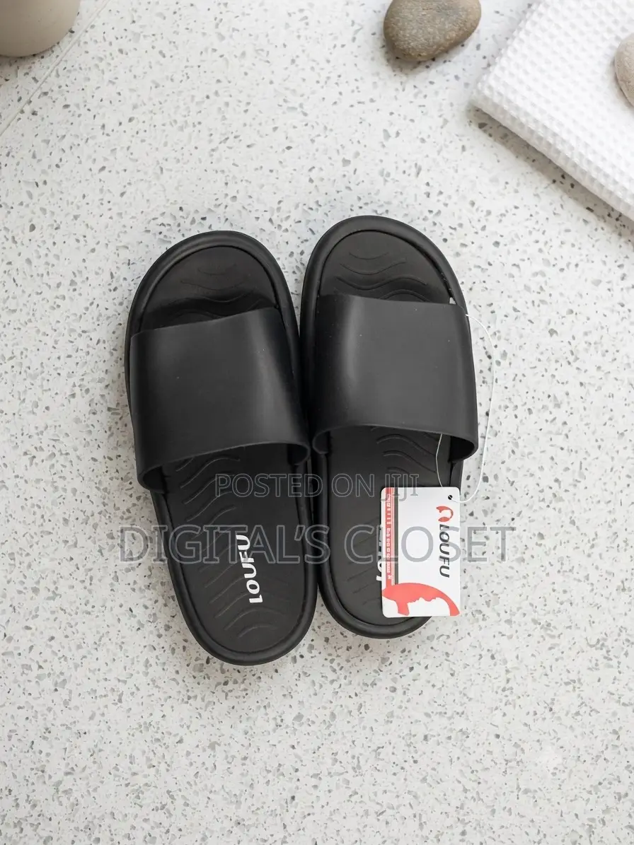 Luff O Slippers in Sizes