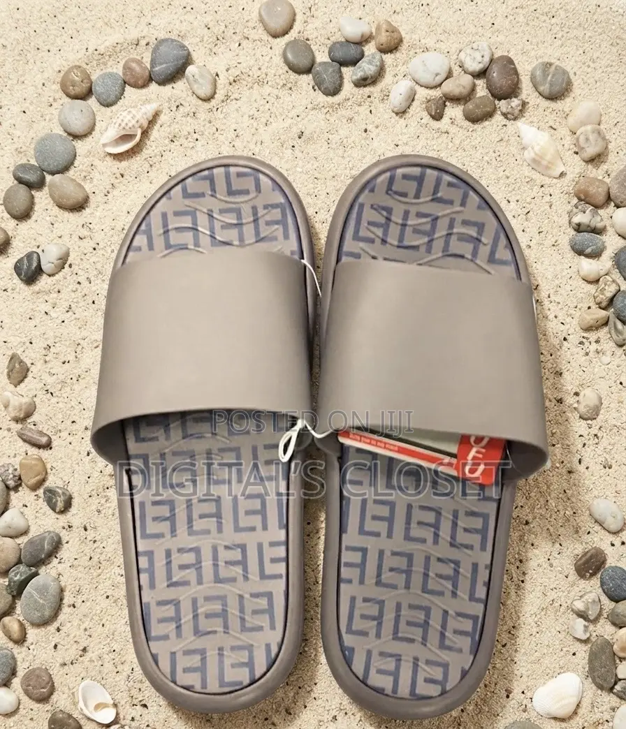 Luff O Slippers in Sizes