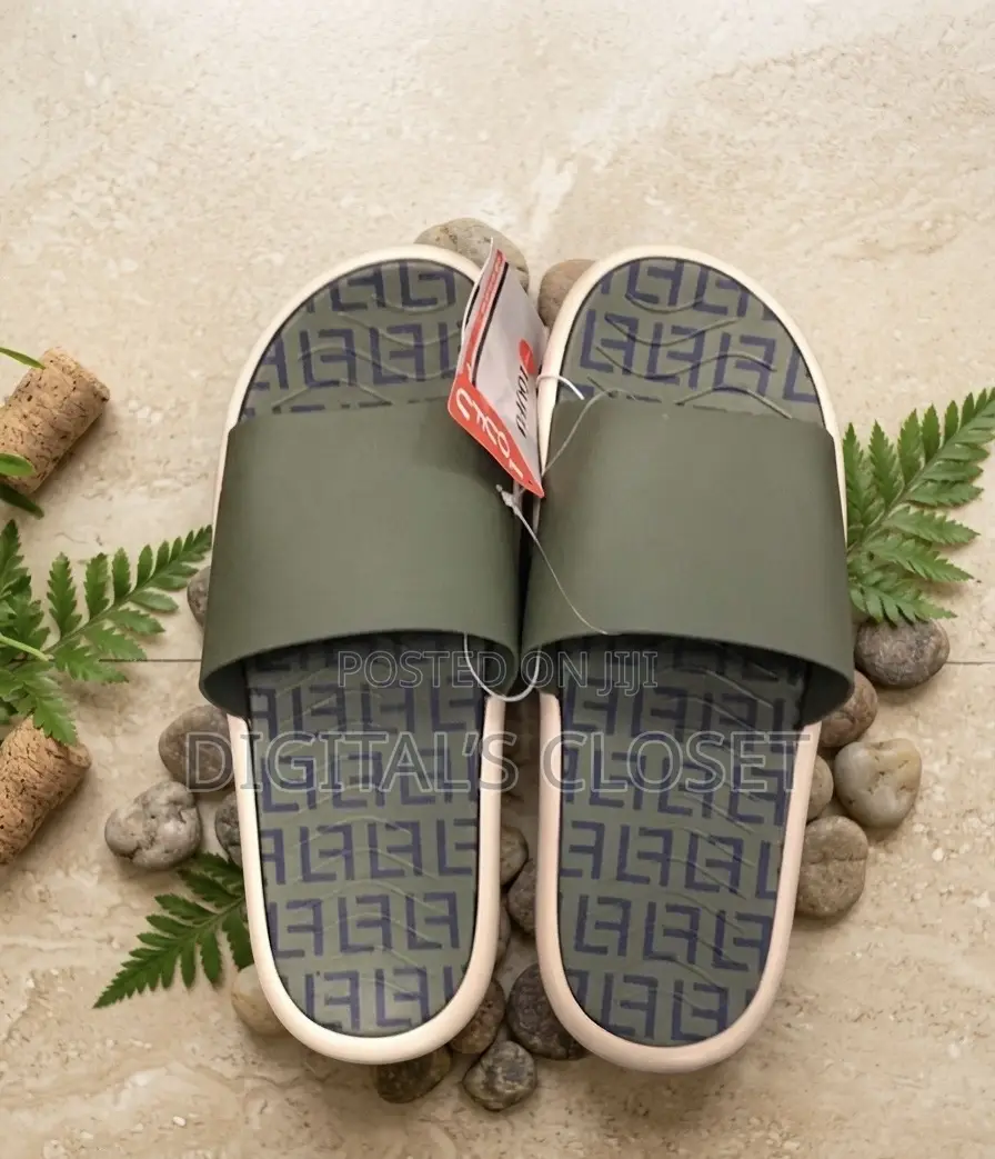 Luff O Slippers in Sizes