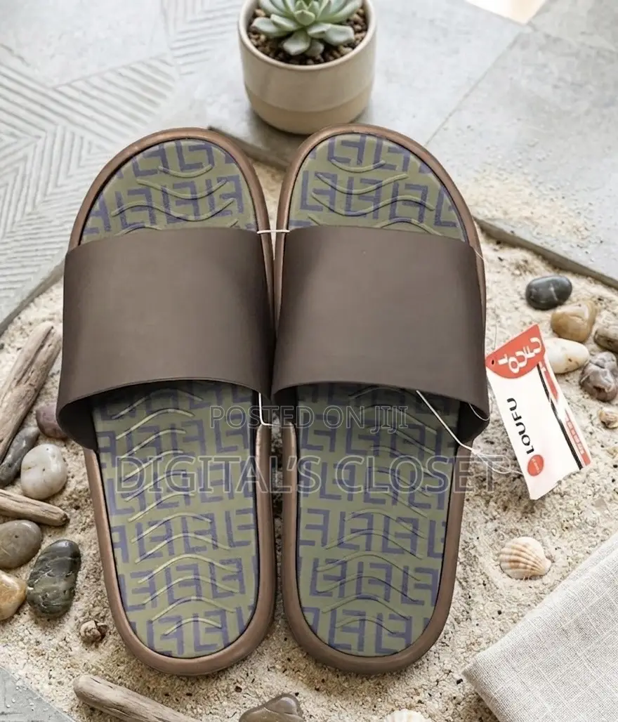 Luff O Slippers in Sizes