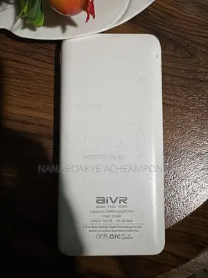 Aivr Y126-10000 Portable Power Bank.