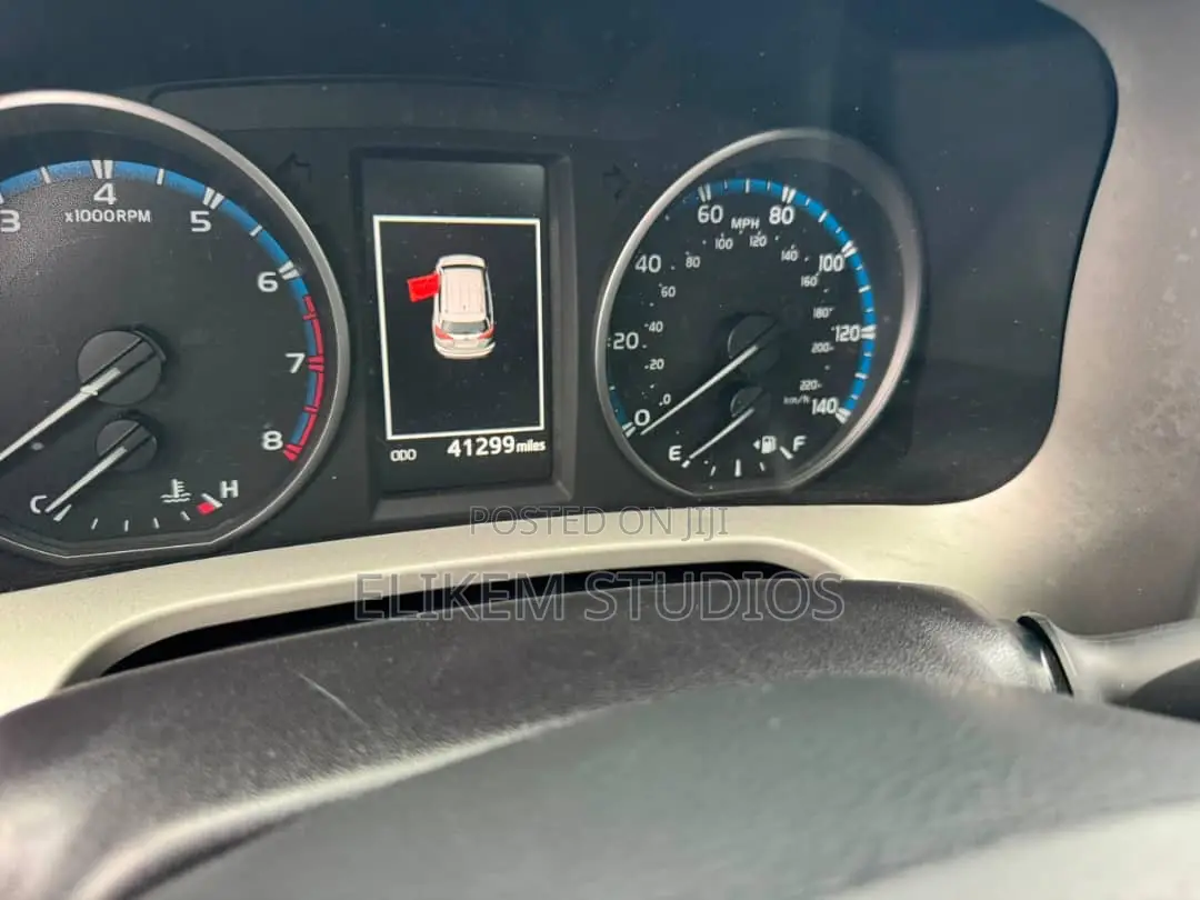 Toyota RAV4 2017 Gray