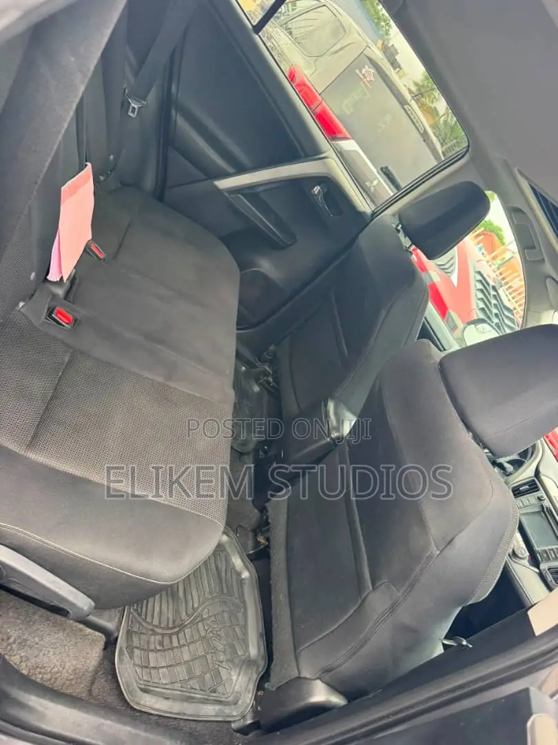 Toyota RAV4 2017 Gray