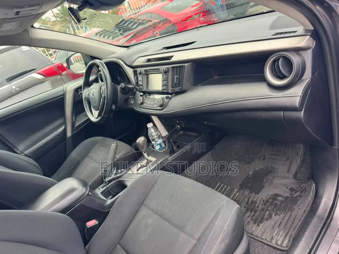 Toyota RAV4 2017 Gray