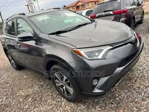 Toyota RAV4 2017 Gray