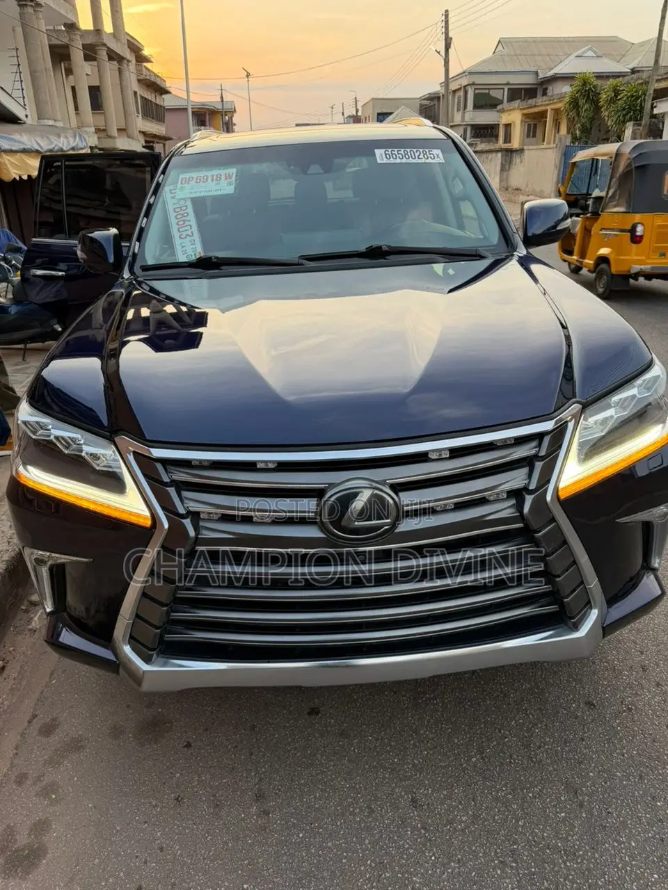 Lexus LX 2019 Blue