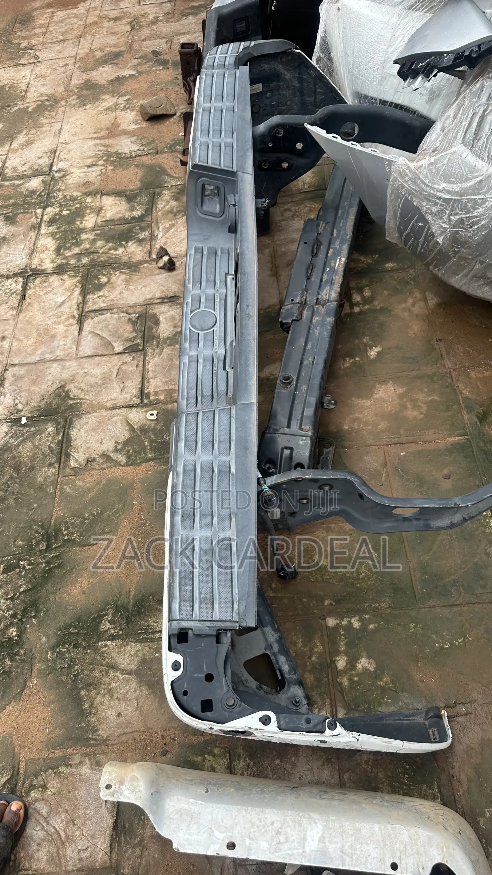 Toyota Tundra 2014-2020 Back Bumper Complete Available as Seen