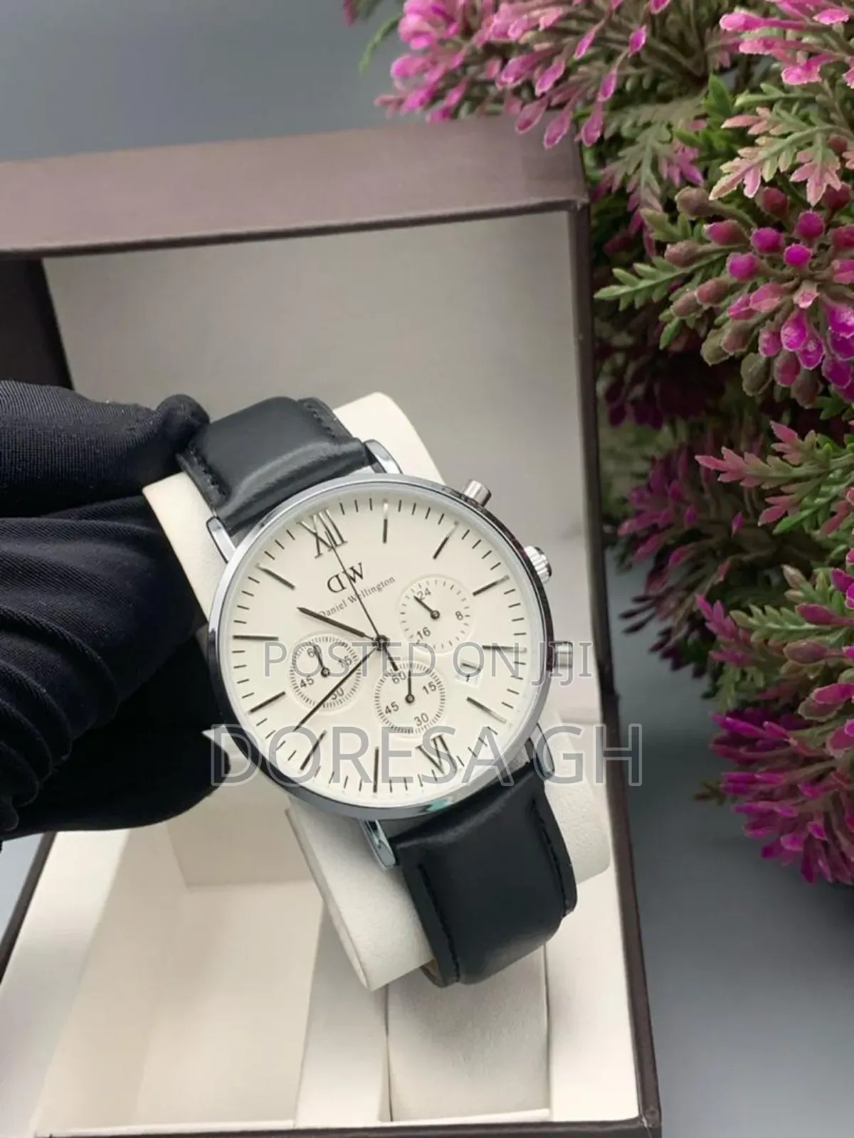 Daniel Wellington Chronograph Watch–Designer Watch for Men and Women