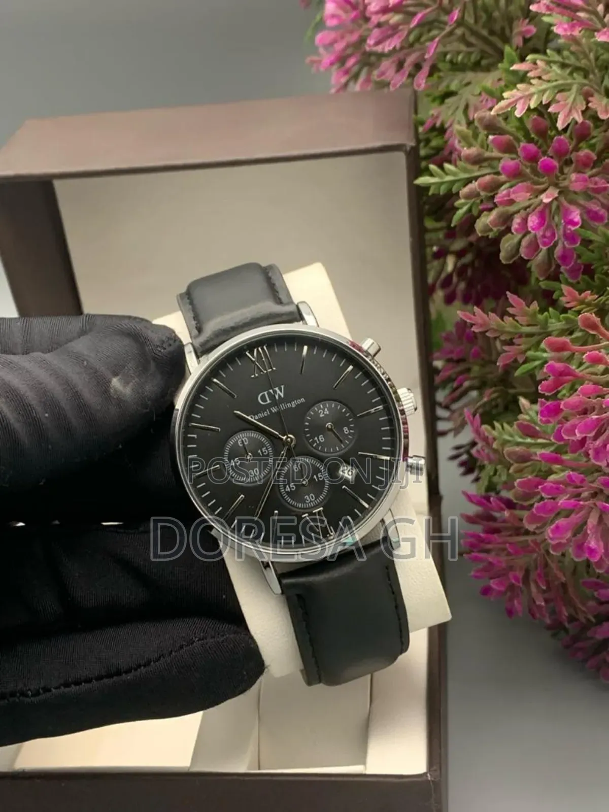 Daniel Wellington Chronograph Watch–Designer Watch for Men and Women
