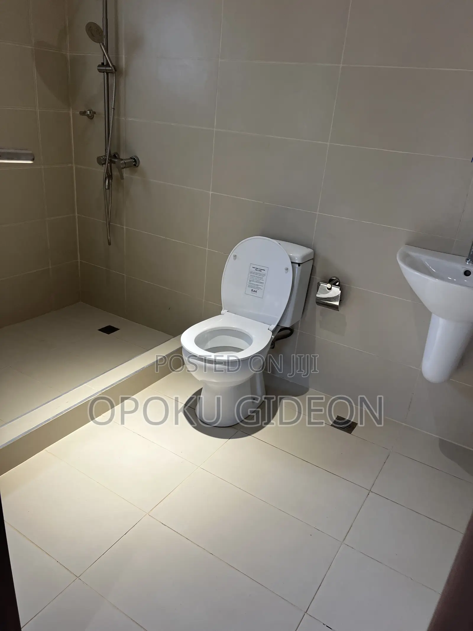 3bdrm House in Amanfrom, Pokuase for sale