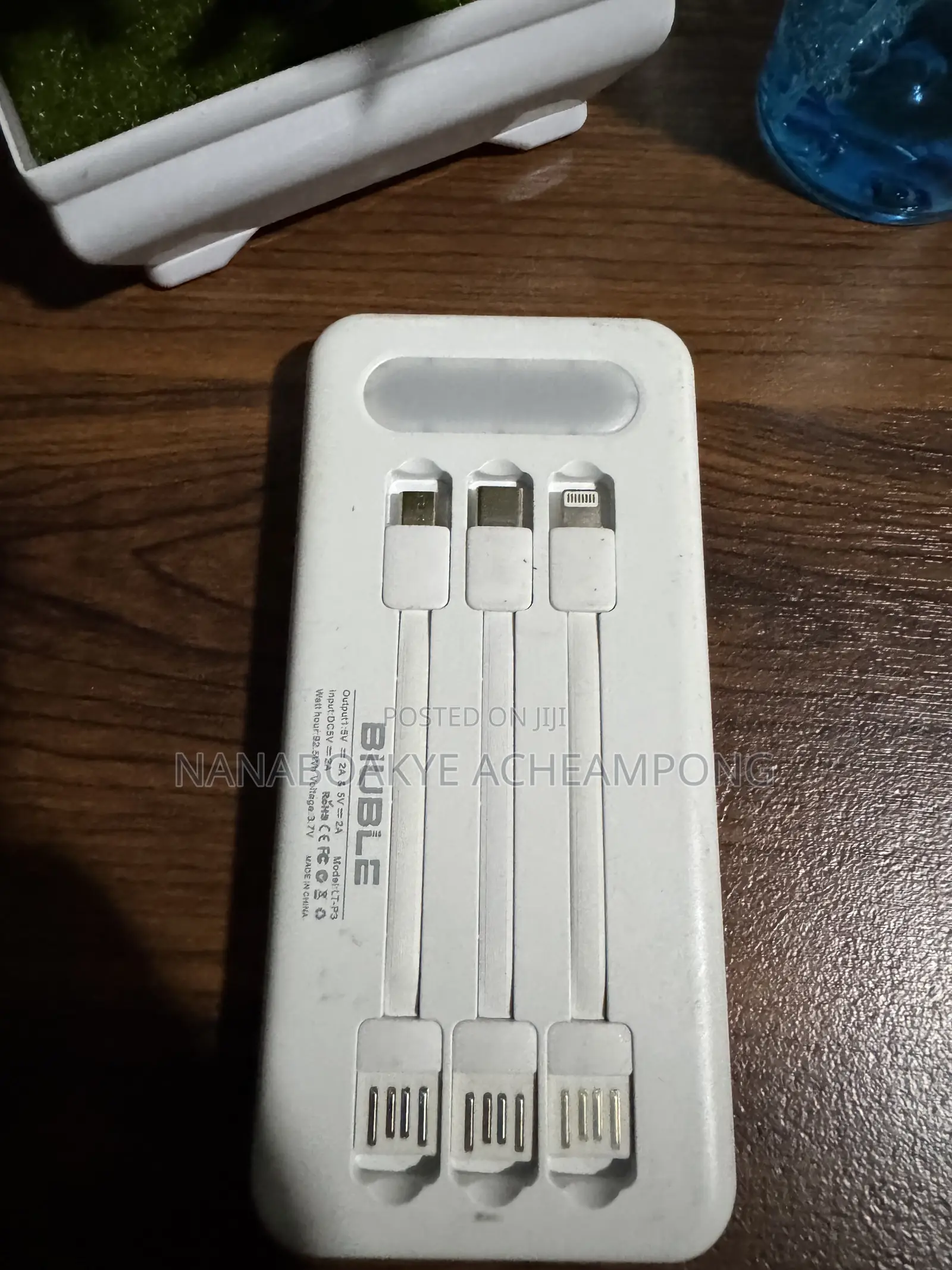 External Battery Universal Power Bank 10,000 Mah Quick Charge 3 Cables