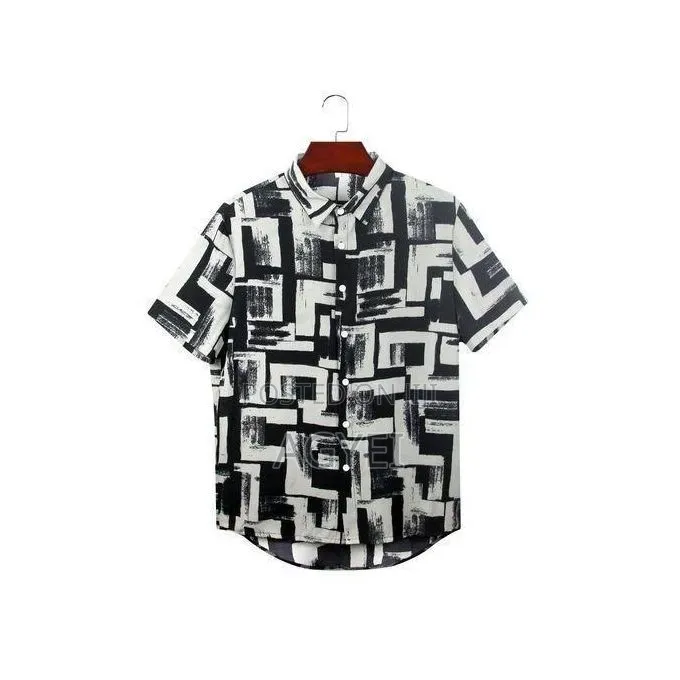 Men’S Printed Short Sleeve Shirt – Black White Abstract Design