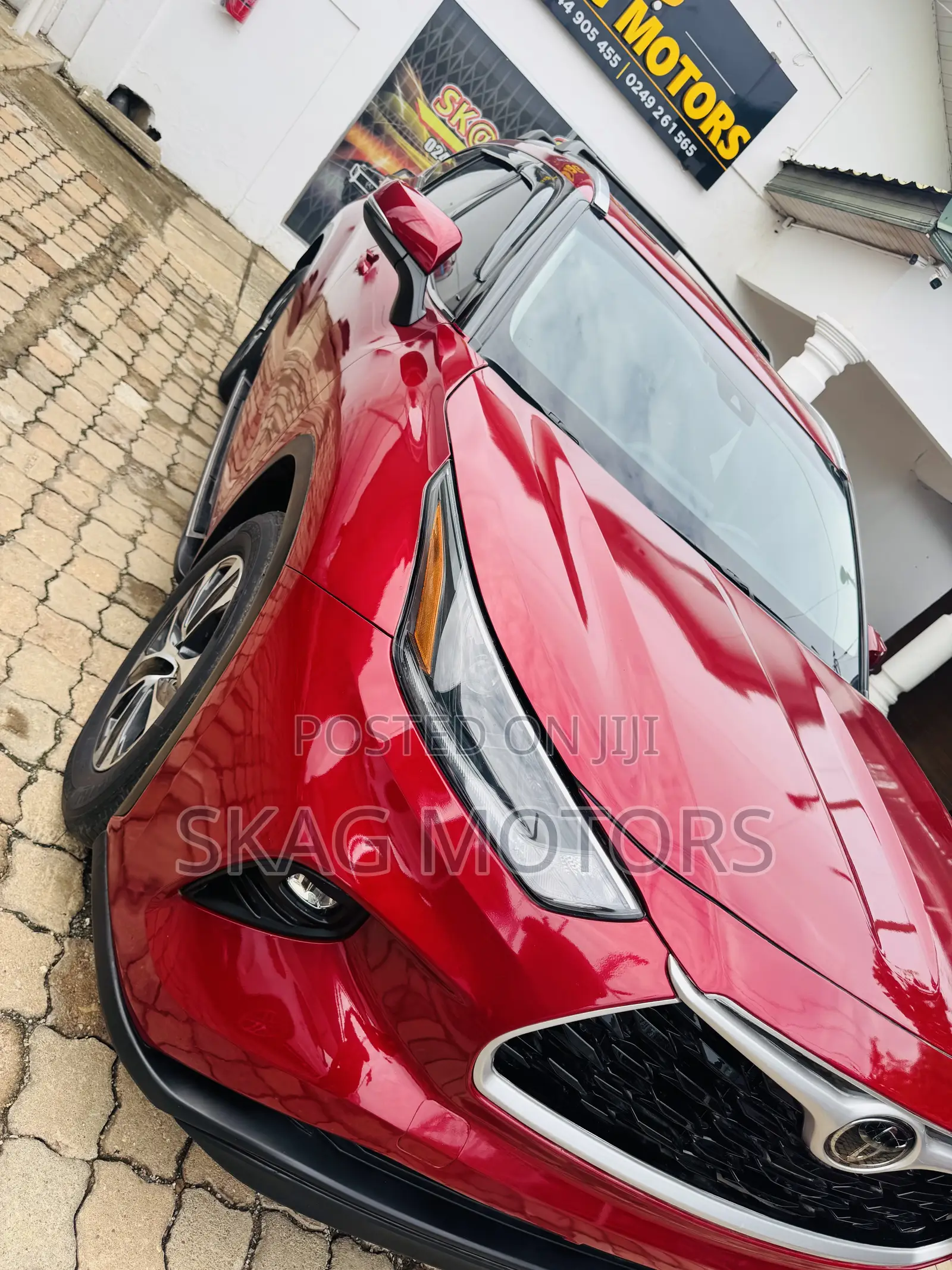 Toyota Highlander XLE 2021 Red