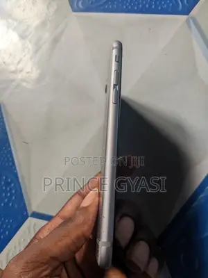 Apple iPhone 6s 64 GB Gray