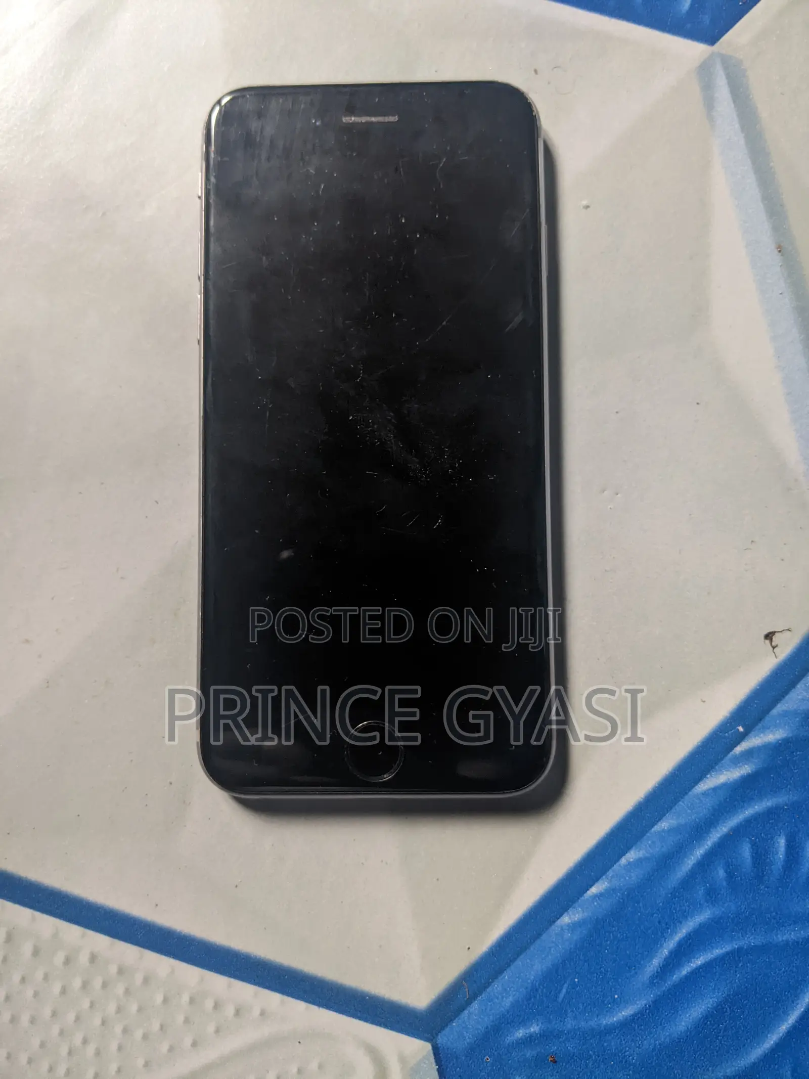Apple iPhone 6s 64 GB Gray