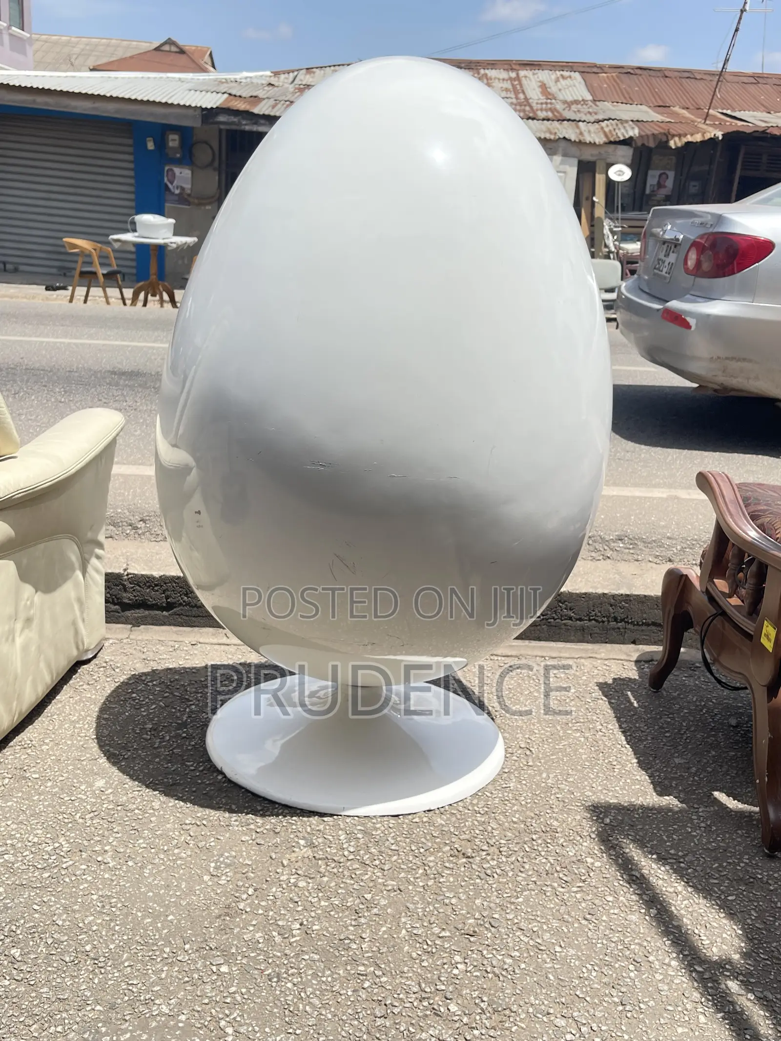 Egg Chair With Bluetooth Connectivity