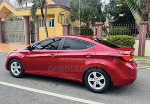 Hyundai Elantra SE Sedan FWD (1.8L 4cyl 6A) 2016 Red
