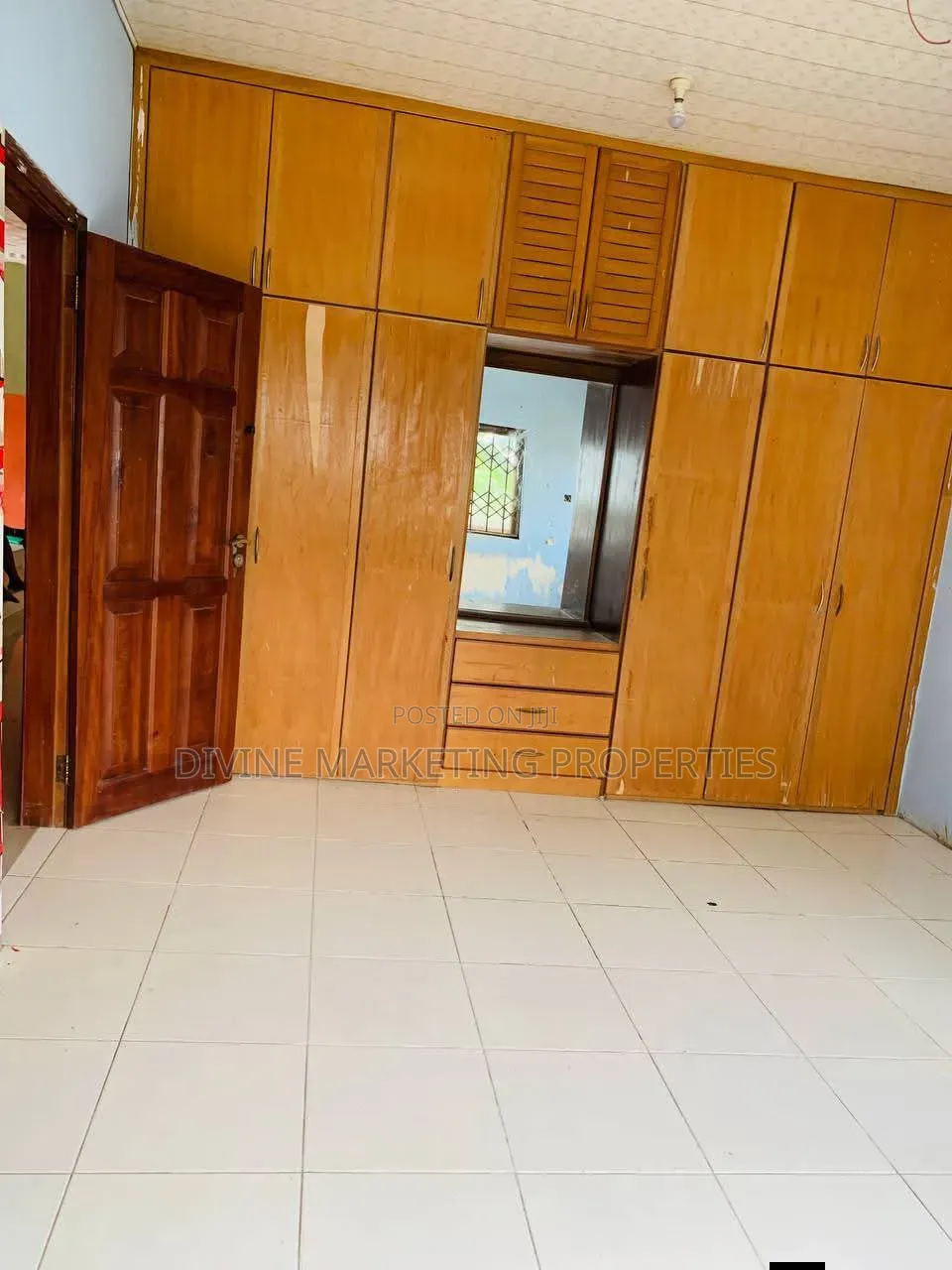 5bdrm House in Abokobi Boi for sale