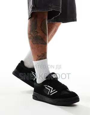 Upland Balck and White Vans