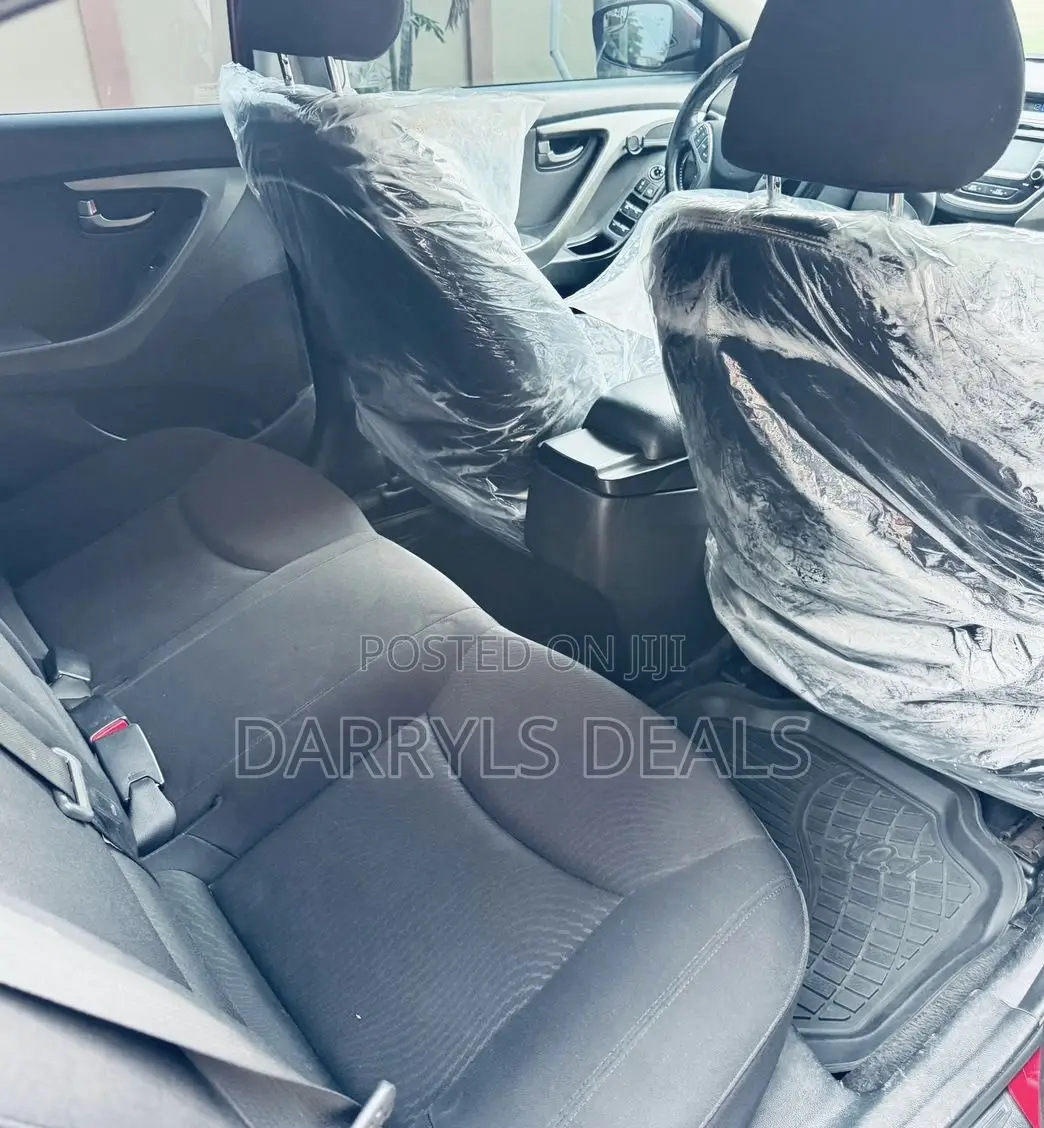 Hyundai Elantra SE Sedan FWD (1.8L 4cyl 6A) 2016 Red